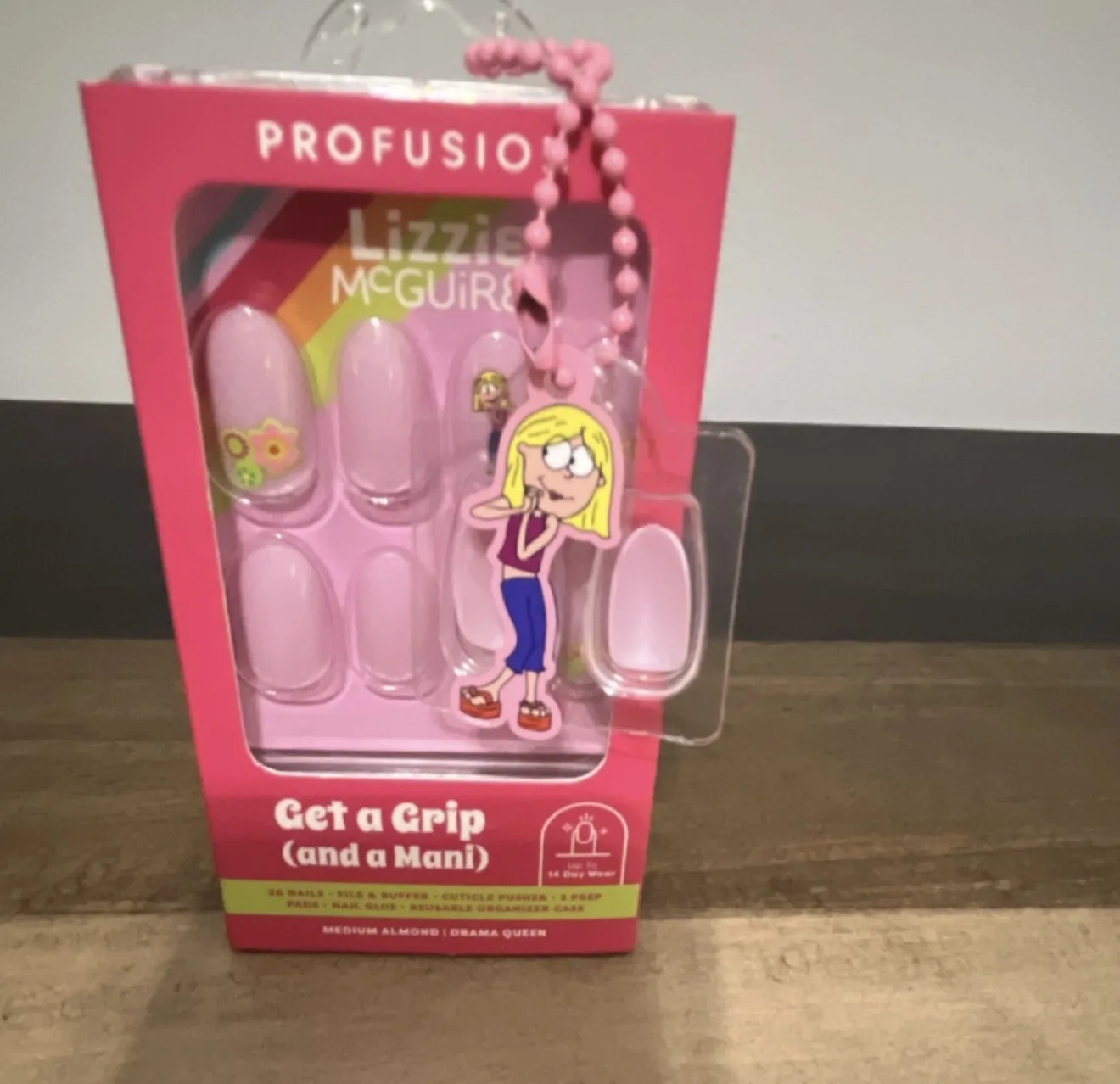 Uñas 💅🏻 postizas de la marca Lizzie McGuire · foto 3