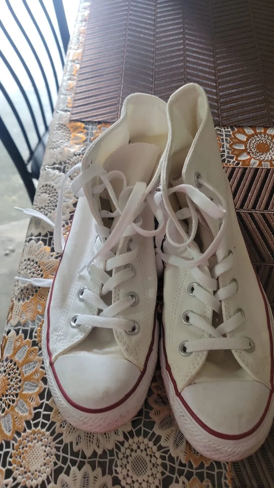 Converse