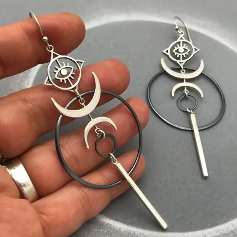 Aretes vintage Goticos