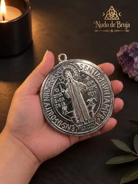 Medalla San Benito plateada